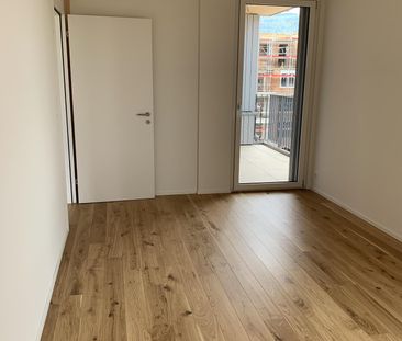 Helle 4.5-Zimmerwohnung an zentraler Lage wenige Schritte zum Bahnhof - Photo 1