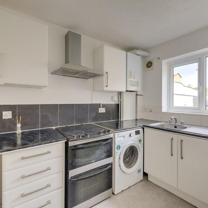 2 bedroom terraced house to rent - Photo 1
