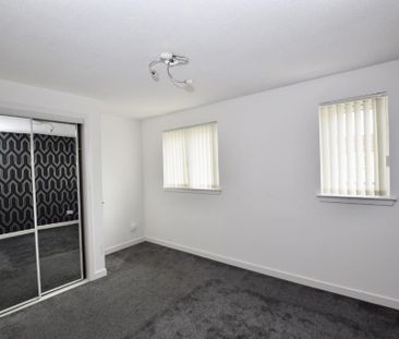 2 bedroom semi-detached house to rent - Photo 3