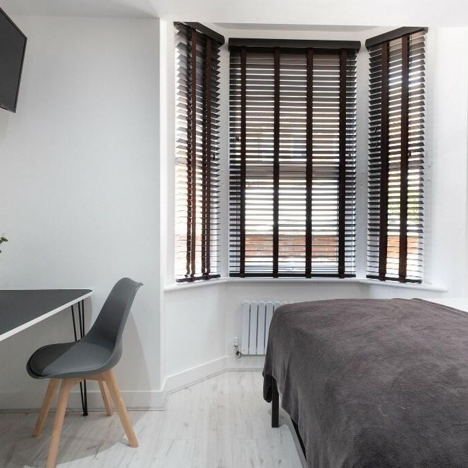 6 bedroom house to rent - Photo 1