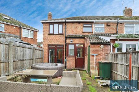 3 bedroom end of terrace house to rent - Photo 3