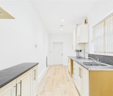 2 bedroom property to rent - Photo 4