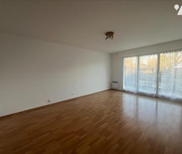 APPARTEMENT T3 - CENTRE BOURG LE RHEU - Photo 1