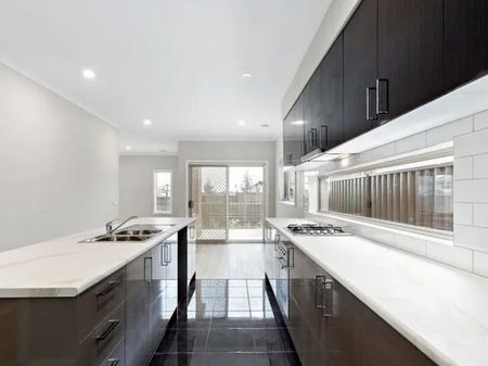 Charming Family Home in Cobblebank - Photo 3