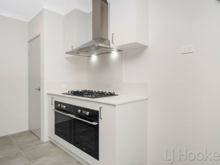 Near new seaside home - Photo 2