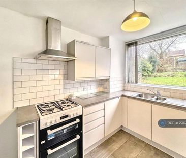 1 bedroom in a house share to rent - Photo 5