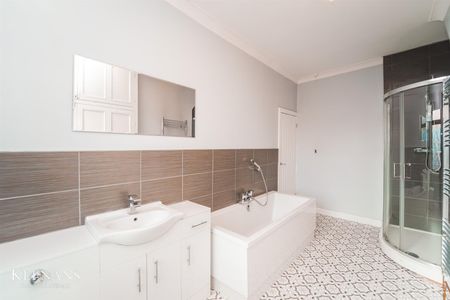 Pine Street, Haslingden, Rossendale - Photo 2