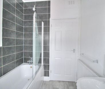 2 bedroom end of terrace house to rent - Photo 6