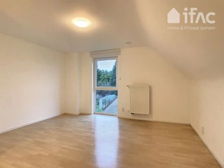 Villa met 4 slaapkamers en leuke tuin - Photo 3