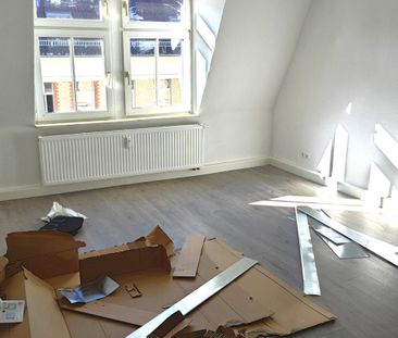 Helle und geräumige 2 Raum Wohnung in Renovierung - Photo 6