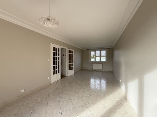 Location Maison 4 pièces 98m² LE MANS 72000 - Photo 1