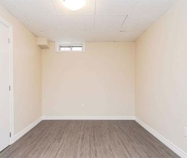 For Lease - 40 Leatherhead Court, Brampton, Ontario - Photo 5