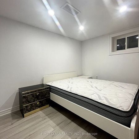 For Lease - 377 Taylor Mills Drive, Richmond Hill, Ontario - Photo 3