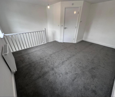 Acacia Terrace, Leeds, Seacroft - Photo 2