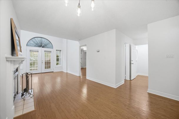 For Lease - 1663 NASH Road Unit# D16, Clarington, Ontario - Photo 1