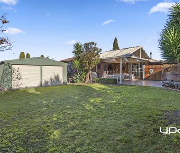 Great Court Location home that ticks all the Boxes. - Photo 4