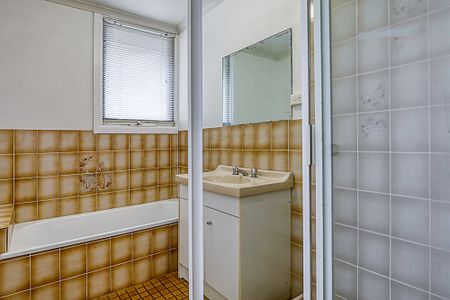 2/17 Henderson Road, Queanbeyan NSW 2620 - Townhouse For Rent | Domain - Photo 2