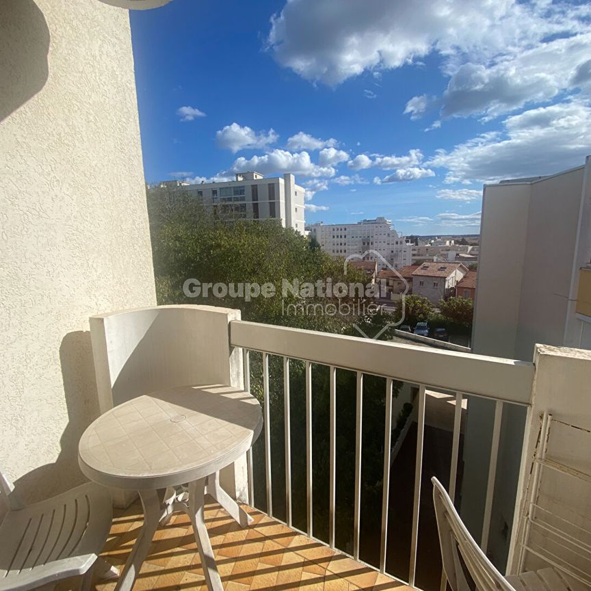 NIMES - POMPIDOU, - Photo 1