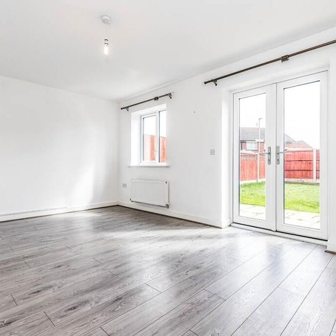 3 Bed Semi-Detached House, Gunson Street, M40 - Photo 1