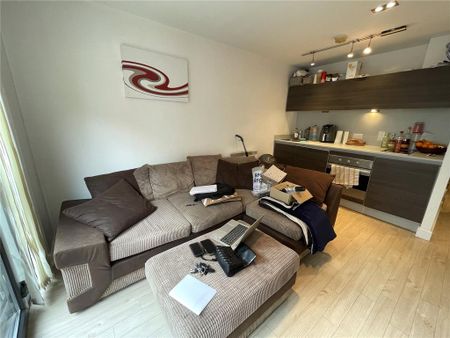 Studio to rent - Photo 3