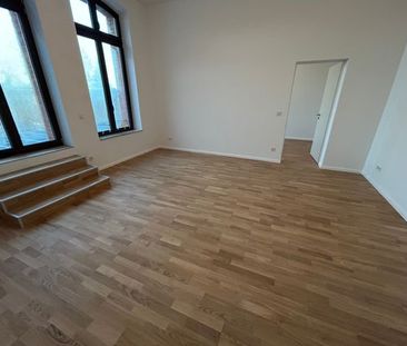 Erstbezug nach Sanierung - Attraktive 3- Zimmer Wohnung mit EBK und... - Foto 2