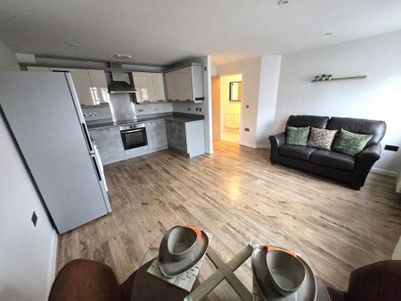 2 bedroom flat to rent - Photo 2