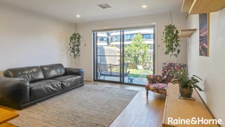 27/39 Woodberry Avenue, Coombs ACT 2611 - House For Rent | Domain - Photo 2