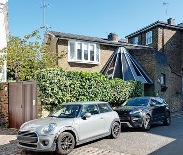3 bedroom mews to rent - Photo 2