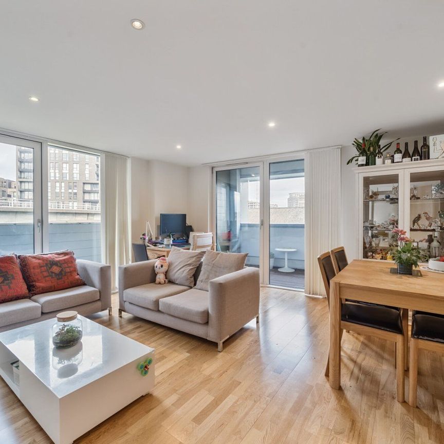 Merryweather Place, London, SE10 - Photo 1