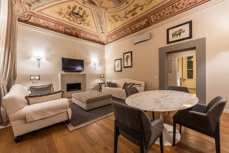 Via della Vigna Nuova, Florence, Tuscany 50123 - Photo 2