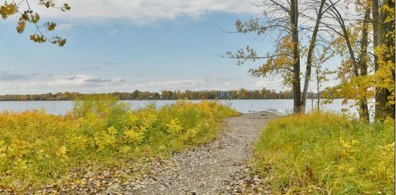 Vaste 3 1/2 à louer - Laval Ouest - Photo 2