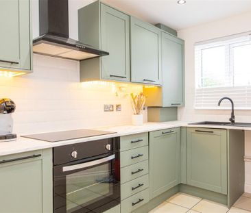 2 bed House - End Terrace To Let - Photo 4