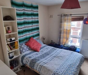 10 Maryville Avenue, Belfast BT9 7HE - Photo 5