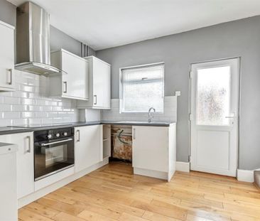 2 bedroom House To Let - Photo 5