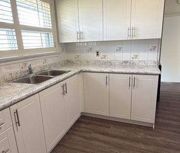 For Lease - 365 Sandhurst Drive Unit# Main, Oakville, Ontario - Photo 6