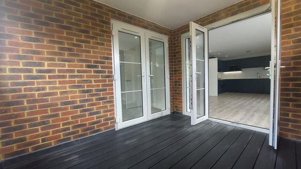 3 bedroom apartment to rent - Photo 1