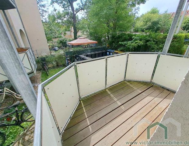 ** 2-Zimmer-Erdgeschoss-Wohnung mit Einbauküche und Balkon ** - Foto 1