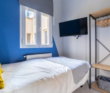 Room in a shared 9-bedroom apartment for rent in Gaztambide - Foto 6