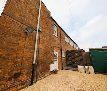 2 bedroom end of terrace house to rent - Photo 6