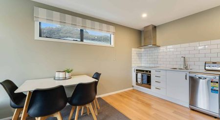 Cozy One Bedroom Unit - Photo 4