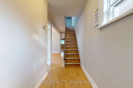 Property For Lease | W9294848 - Photo 5