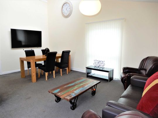 Ulcombe Gardens, Canterbury - Photo 1