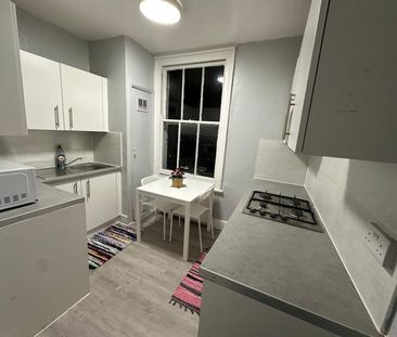 Room in a Shared Flat, High Road, N15 - Photo 6