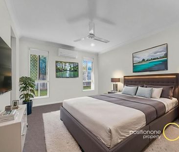Lowset family home only a short stroll away from Daybreak park! - Photo 6