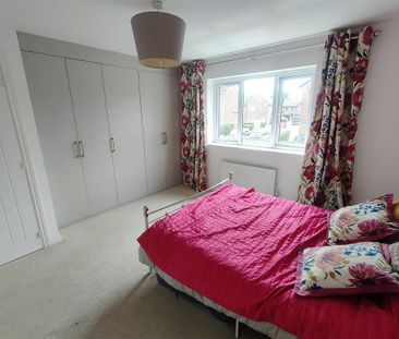 3 bedroom semi-detached house to rent - Photo 5