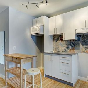 Loft entièrement meublé à louer Vieux-Québec décembre 2025 - Photo 2