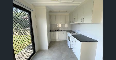 Modern Comfort and Convenience in this 3 Bedroom Gem - Photo 3