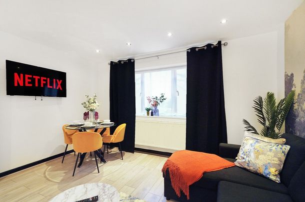 Green Lawns - Photo 1