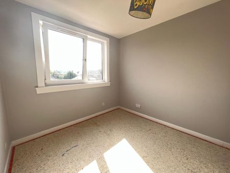 5 bedroom flat to rent - Photo 4