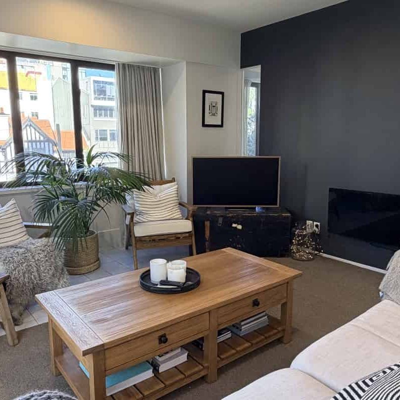 Bright & cosy 1 bedroom home in central location - Photo 1